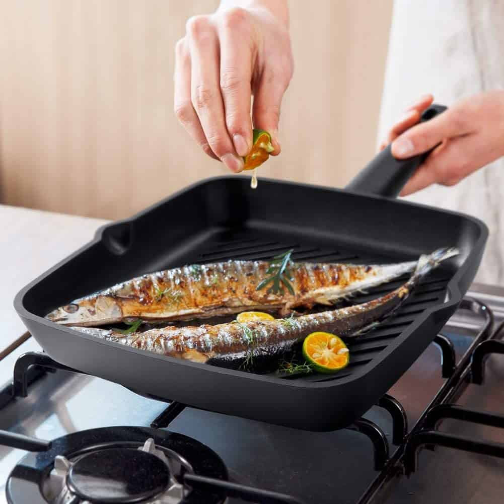 6 Best Benefits of Using Griddle Pan | Tips To Use Them | TrendPickle