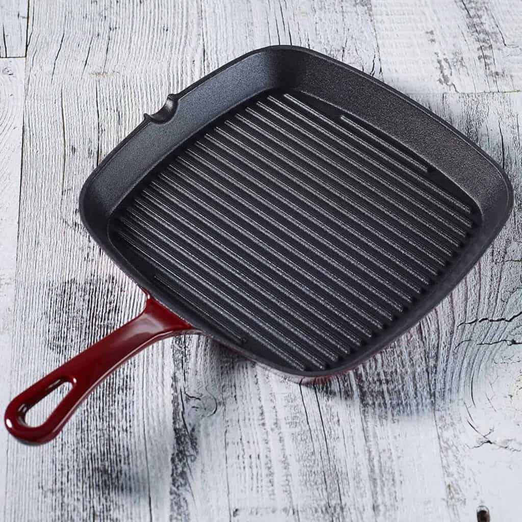 Tips for Cooking with Cast Iron on the Grill